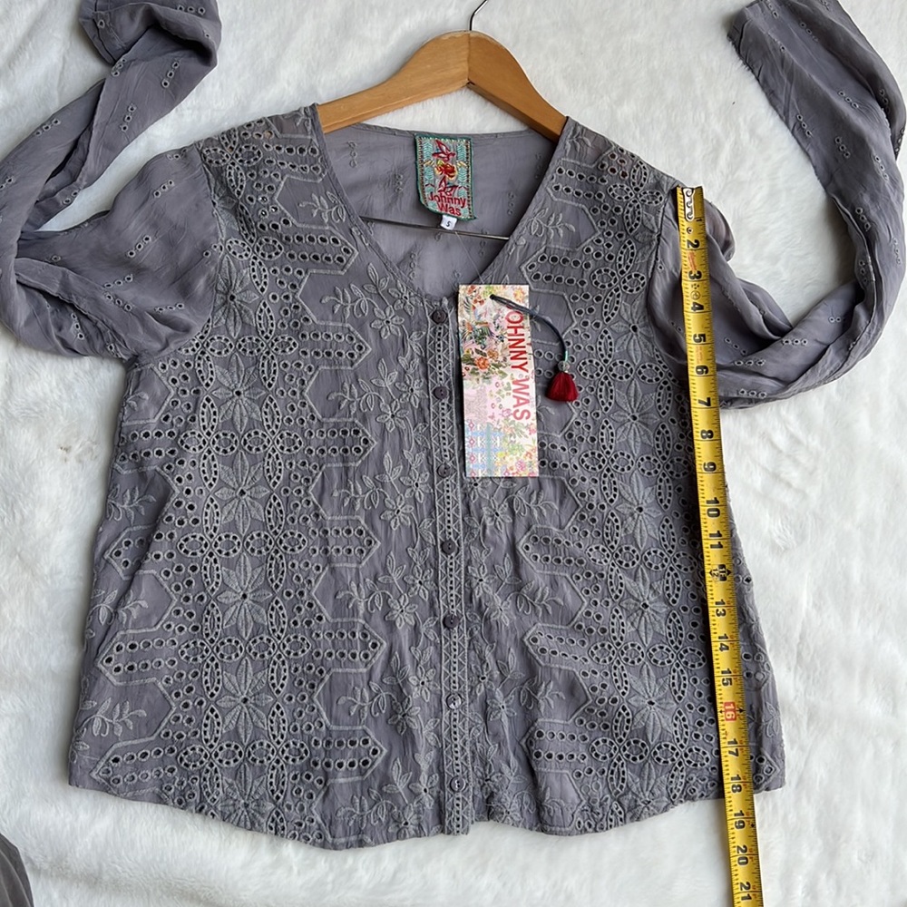 Johnny Was embroidered top - Picture 4 of 4